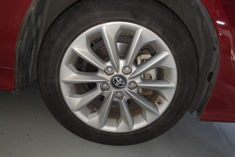 Used Toyota Corolla 2019 Dual-Engine 1.8L E-CVT GL-i Elite Edition Right Front Wheel Hub