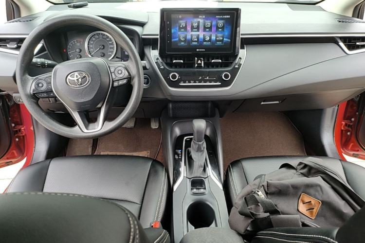 Used Toyota Corolla 2019 1.2T S-CVT GL-i Elite Edition Center Console