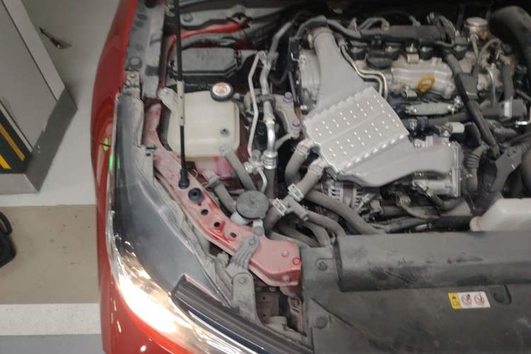 Used Toyota Corolla 2019 1.2T S-CVT GL Pioneer Edition Engine Bay Right