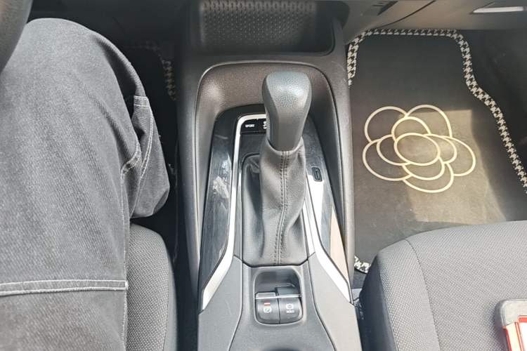 Used Toyota Corolla 2019 1.2T S-CVT GL-i Elite Edition Gear Lever