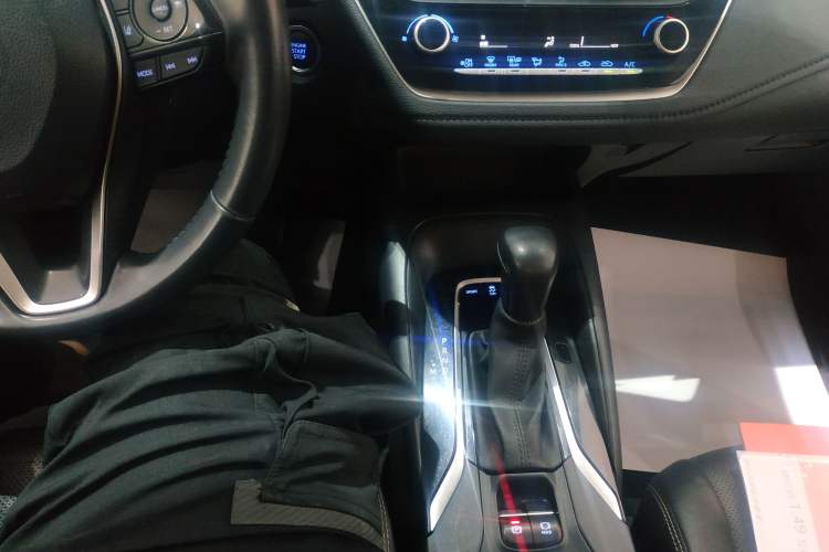Used Toyota Corolla 2019 1.2T S-CVT GL-i Luxury Edition Gear Lever
