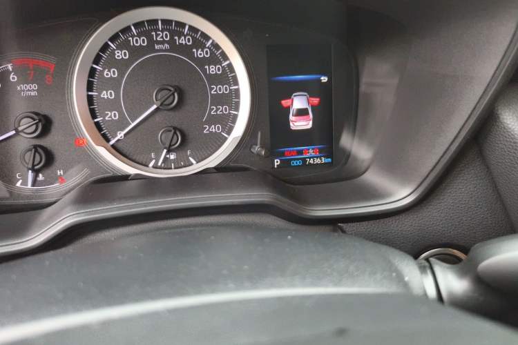 Used Toyota Corolla 2019 1.2T S-CVT GL-i Elite Edition Odometer Close Up