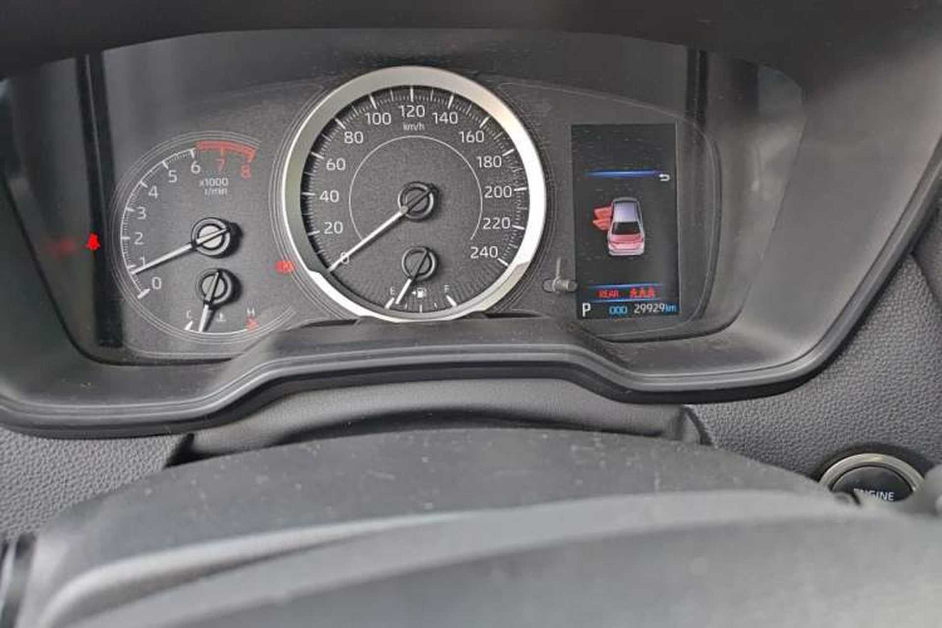 Used Toyota Corolla 2019 1.2T S-CVT GLX-i Flagship Edition Odometer Close Up