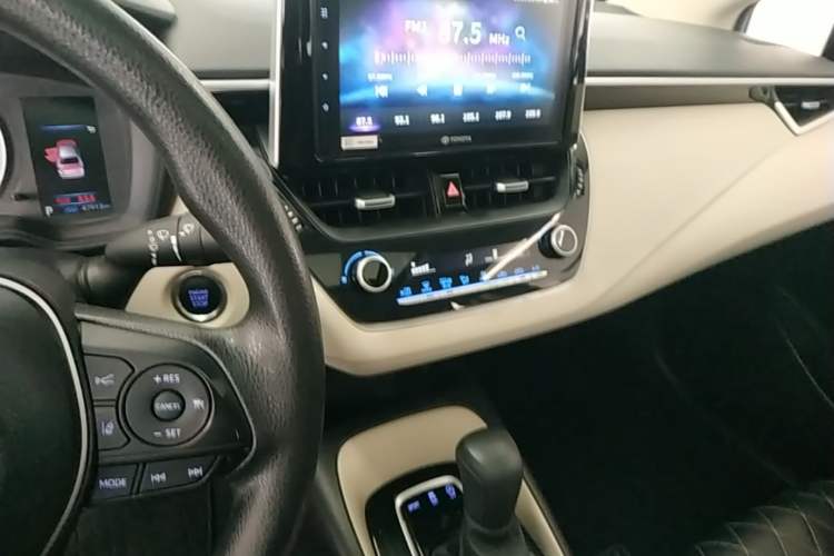 Used Toyota Corolla 2019 1.2T S-CVT GL-i Elite Edition Audio And AC Panel