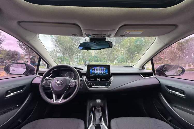 Used Toyota Corolla 2019 1.2T S-CVT GL-i Elite Edition Center Console