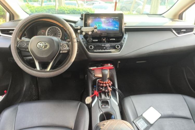 Used Toyota Corolla 2019 1.2T S-CVT GL-i Elite Edition Center Console