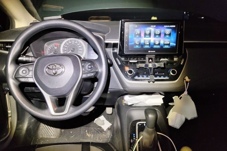 Used Toyota Corolla 2019 1.2T S-CVT GL-i Elite Edition Center Console