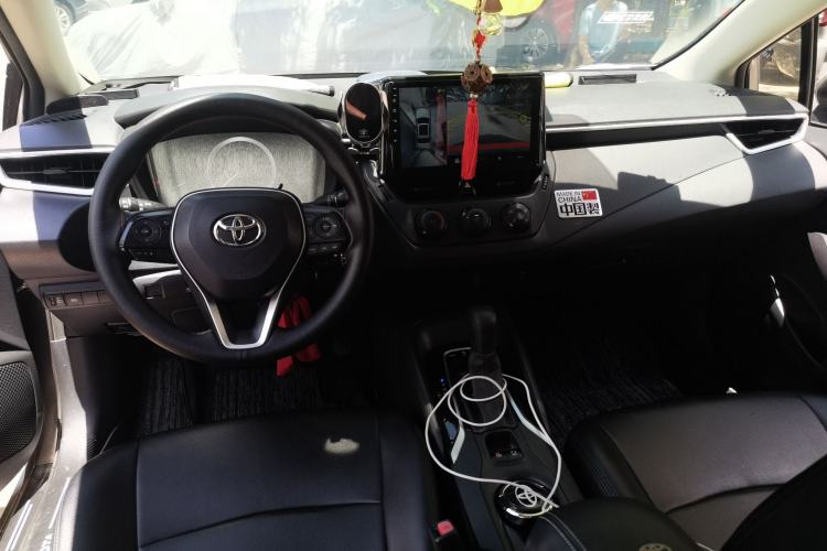 Used Toyota Corolla 2019 1.2T S-CVT GL Pioneer Edition Center Console