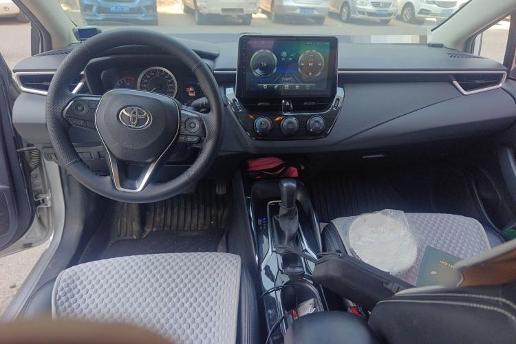 Used Toyota Corolla 2019 1.2T S-CVT GL Pioneer Edition Center Console