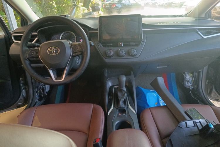 Used Toyota Corolla 2019 1.2T S-CVT GL Pioneer Edition Center Console