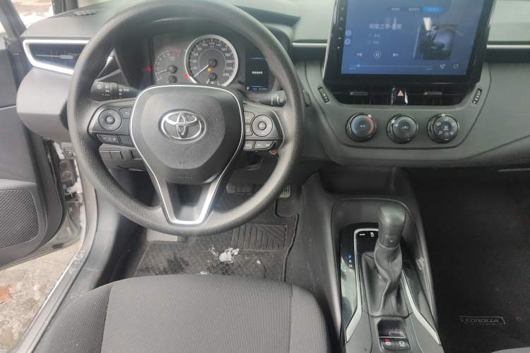 Used Toyota Corolla 2019 1.2T S-CVT GL Pioneer Edition Center Console