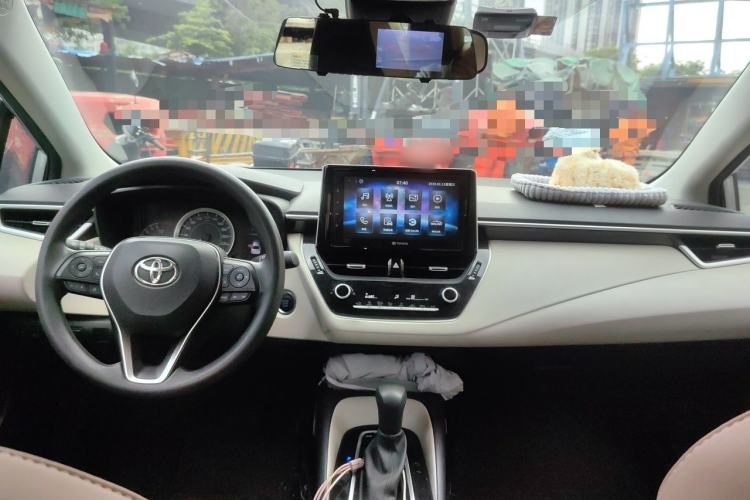 Used Toyota Corolla 2019 1.2T S-CVT GL-i Elite Edition Center Console