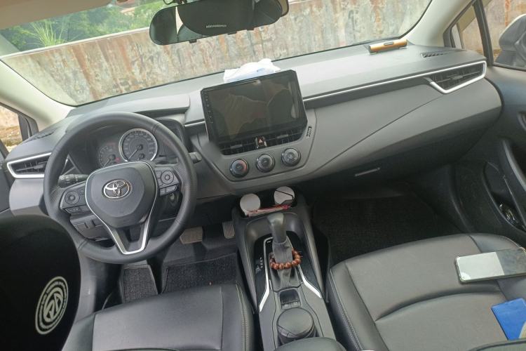 Used Toyota Corolla 2019 1.2T S-CVT GL Pioneer Edition Center Console