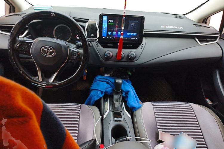 Used Toyota Corolla 2019 1.2T S-CVT GL Pioneer Edition Center Console