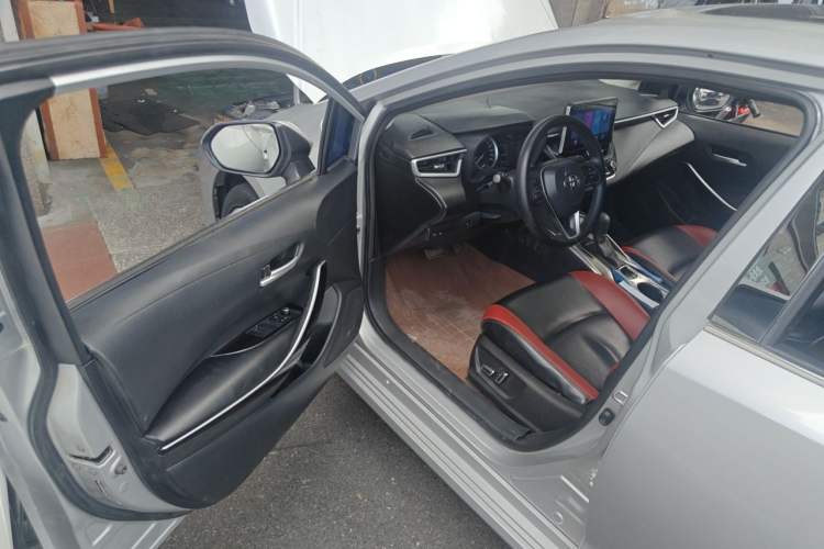Used Toyota Corolla 2019 Dual-Engine 1.8L E-CVT GL-i Elite Edition Driver Seat