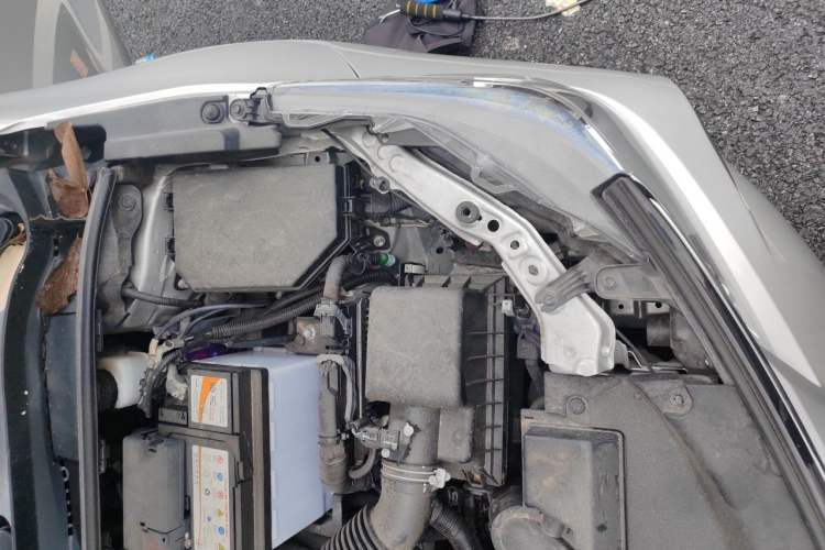 Used Toyota Corolla 2019 1.2T S-CVT GL-i Luxury Edition Engine Bay Left