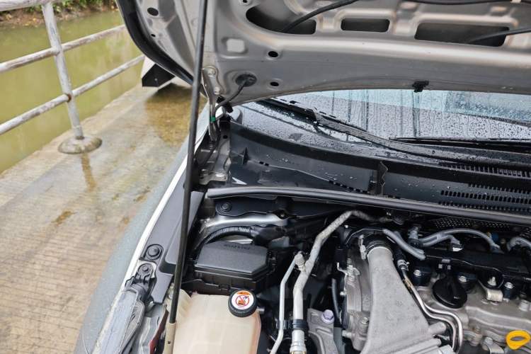 Used Toyota Corolla 2019 1.2T S-CVT GL Pioneer Edition Engine Bay Right