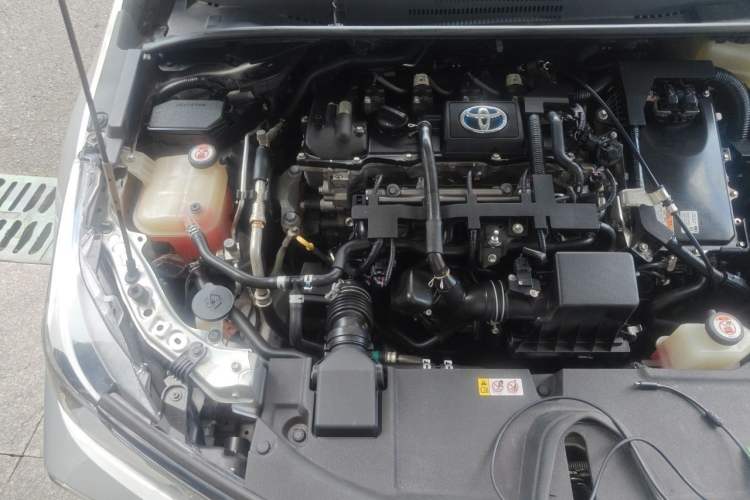 Used Toyota Corolla 2019 Dual-Engine 1.8L E-CVT GL-i Elite Edition Engine Bay Right