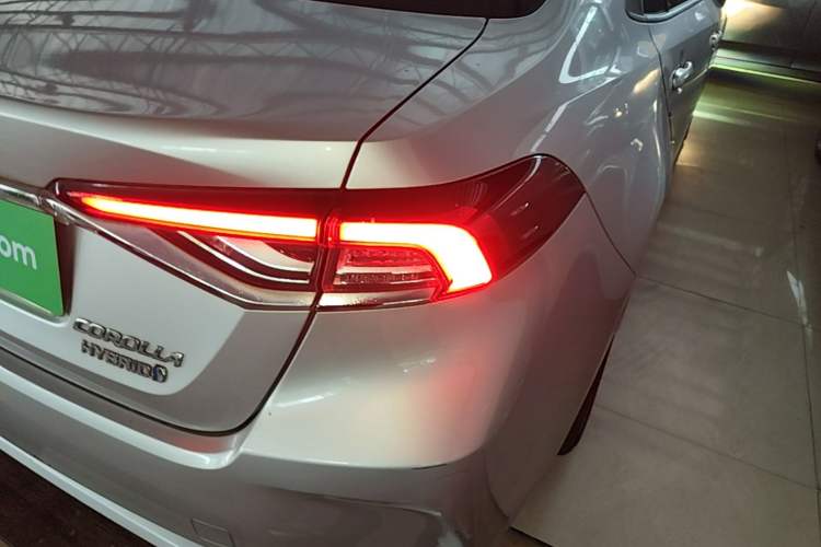 Used Toyota Corolla 2019 Dual-Engine 1.8L E-CVT GL-i Elite Edition Exterior 3