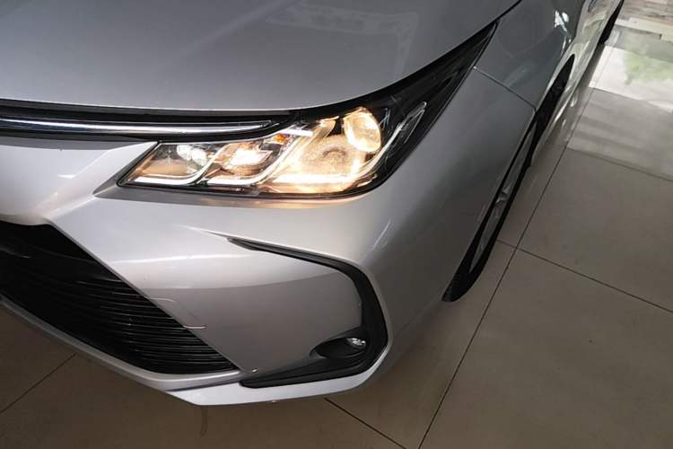 Used Toyota Corolla 2019 Dual-Engine 1.8L E-CVT GL-i Elite Edition Left Front Headlight