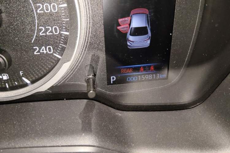 Used Toyota Corolla 2019 1.2T S-CVT GL-i Elite Edition Odometer Close Up