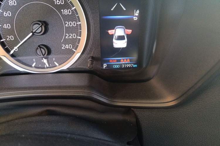 Used Toyota Corolla 2019 1.2T S-CVT GL Pioneer Edition Odometer Close Up