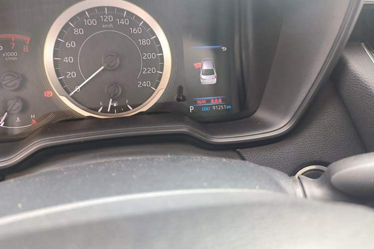 Used Toyota Corolla 2019 1.2T S-CVT GL-i Elite Edition Odometer Close Up