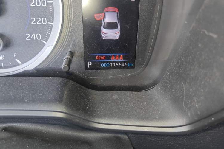 Used Toyota Corolla 2019 Dual-Engine 1.8L E-CVT GL-i Elite Edition Odometer Close Up