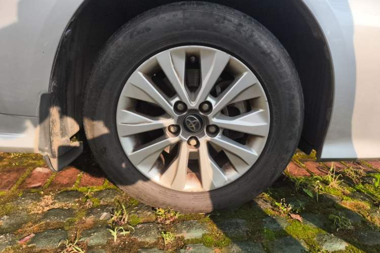 Used Toyota Corolla 2019 1.2T S-CVT GL-i Elite Edition Right Front Wheel Hub