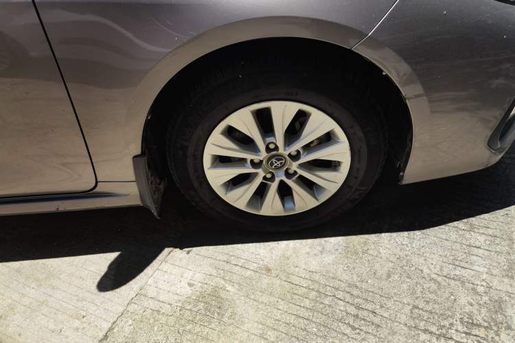 Used Toyota Corolla 2019 1.2T S-CVT GL Pioneer Edition Right Front Wheel Hub
