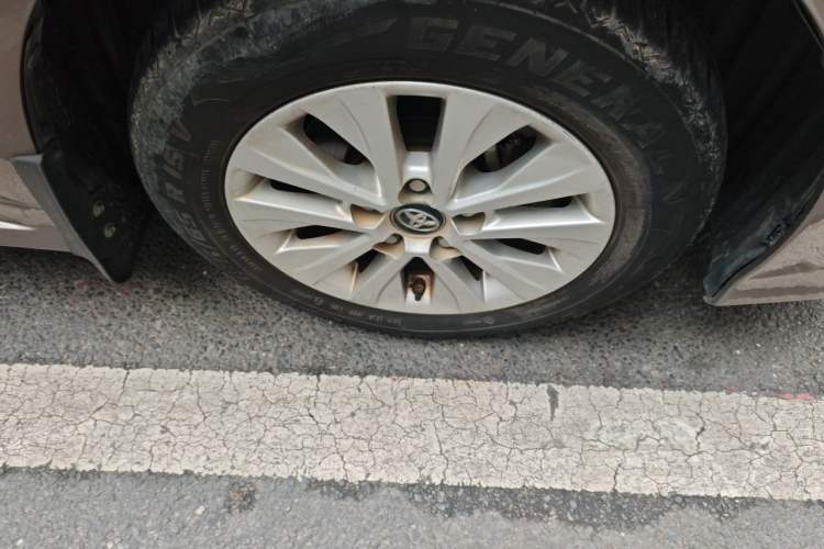Used Toyota Corolla 2019 1.2T S-CVT GL Pioneer Edition Right Front Wheel Hub