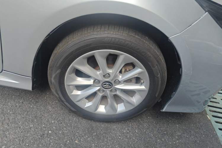 Used Toyota Corolla 2019 Dual-Engine 1.8L E-CVT GL-i Elite Edition Right Front Wheel Hub