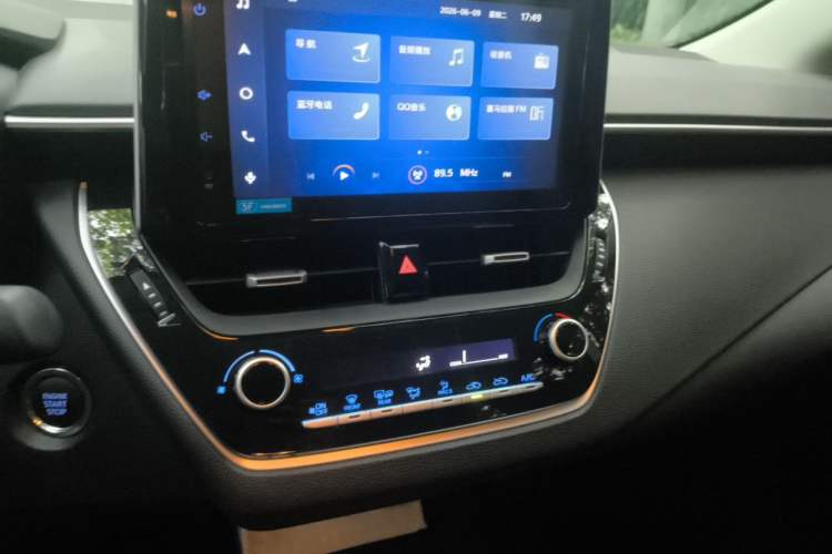 Used Toyota Corolla 2019 1.2T S-CVT GL-i Elite Edition Audio And AC Panel