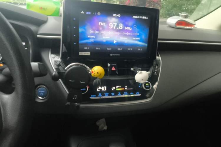 Used Toyota Corolla 2019 Dual-Engine 1.8L E-CVT GL-i Elite Edition Audio And AC Panel