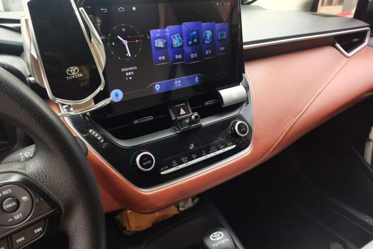 Used Toyota Corolla 2019 Dual-Engine 1.8L E-CVT GL-i Pioneer Edition Audio And AC Panel