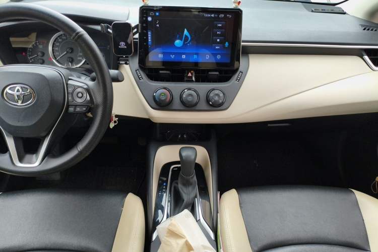 Used Toyota Corolla 2019 1.2T S-CVT GL Pioneer Edition Audio And AC Panel