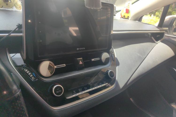 Used Toyota Corolla 2019 Dual-Engine 1.8L E-CVT GL-i Elite Edition Audio And AC Panel