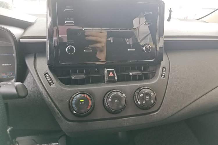 Used Toyota Corolla 2019 1.2T S-CVT GL Pioneer Edition Audio And AC Panel