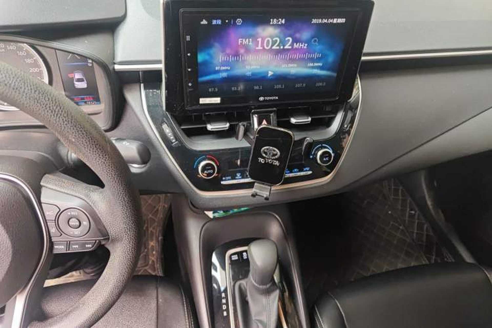 Used Toyota Corolla 2019 Dual-Engine 1.8L E-CVT GL-i Elite Edition Audio And AC Panel
