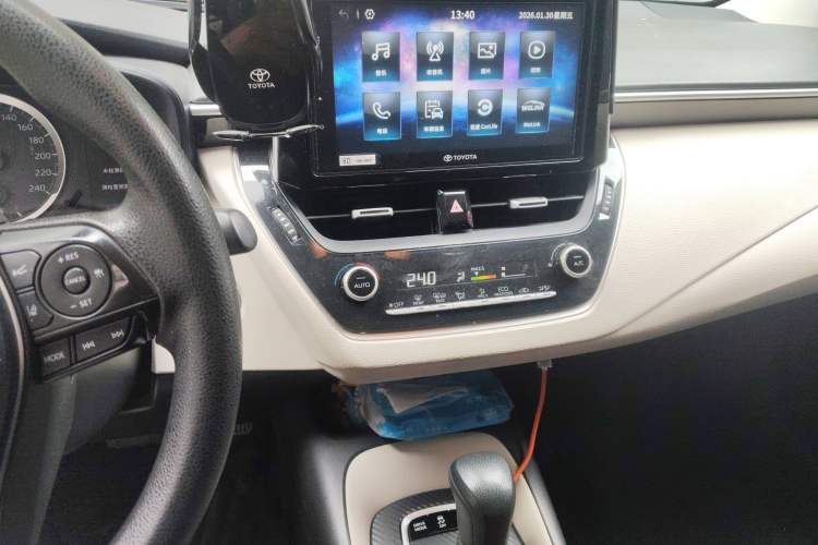 Used Toyota Corolla 2019 Dual-Engine 1.8L E-CVT GL-i Elite Edition Audio And AC Panel