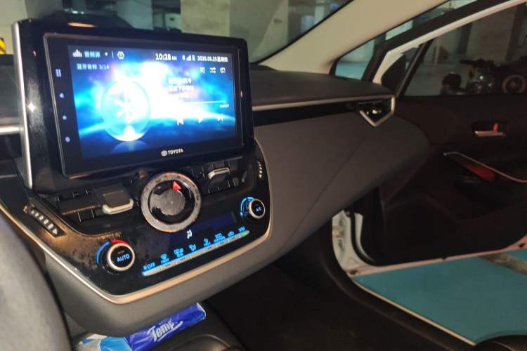 Used Toyota Corolla 2019 Dual-Engine 1.8L E-CVT GL-i Elite Edition Audio And AC Panel