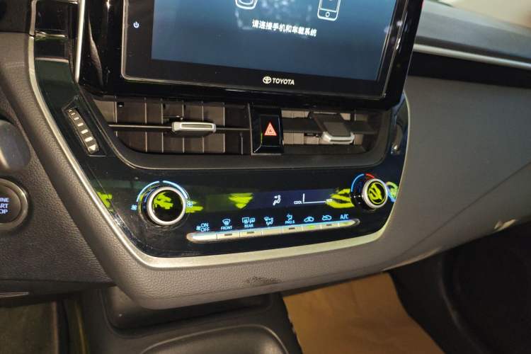 Used Toyota Corolla 2019 1.2T S-CVT GL-i Elite Edition Audio And AC Panel