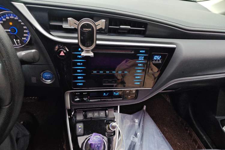 Used Toyota Corolla 2019 Dual-Engine 1.8L E-CVT GL-i Pioneer Edition Audio And AC Panel