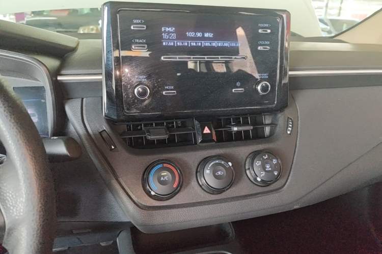 Used Toyota Corolla 2019 1.2T S-CVT GL Pioneer Edition Audio And AC Panel