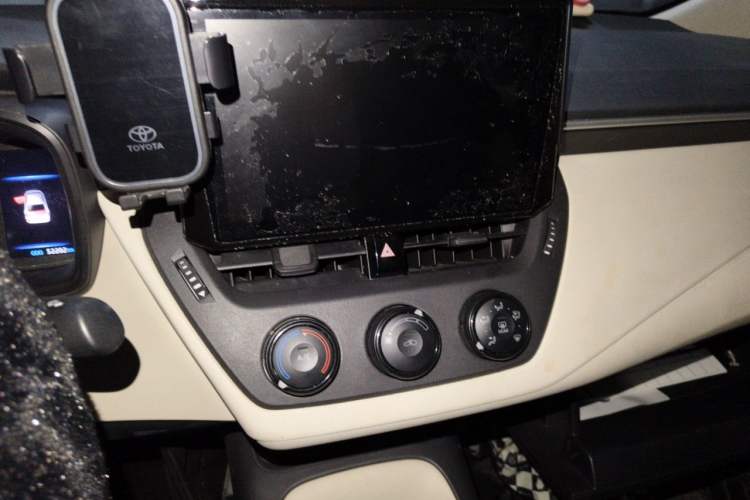 Used Toyota Corolla 2019 1.2T S-CVT GL Pioneer Edition Audio And AC Panel
