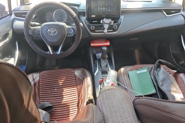 Used Toyota Corolla 2019 Dual-Engine 1.8L E-CVT GL-i Elite Edition Center Console