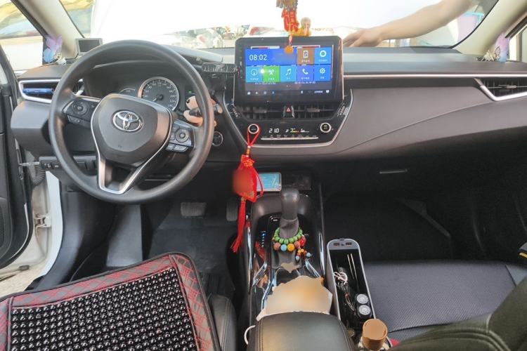 Used Toyota Corolla 2019 Dual-Engine 1.8L E-CVT GL-i Pioneer Edition Center Console