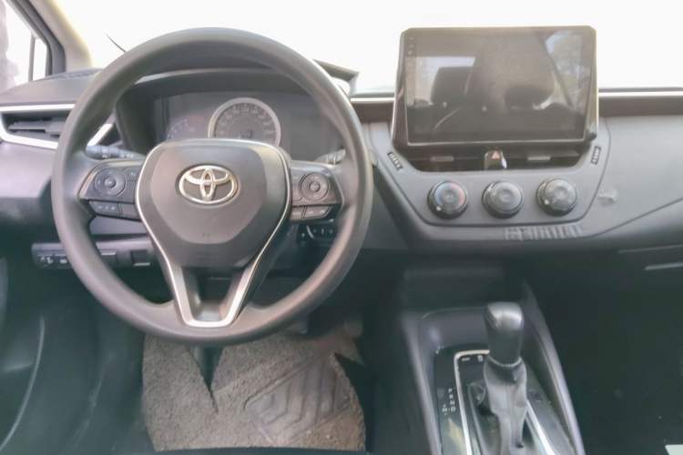 Used Toyota Corolla 2019 1.2T S-CVT GL Pioneer Edition Center Console