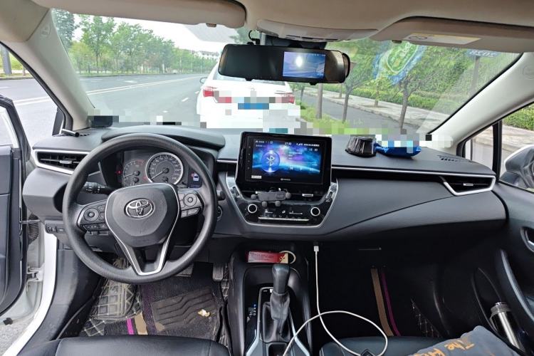 Used Toyota Corolla 2019 1.2T S-CVT GL-i Elite Edition Center Console