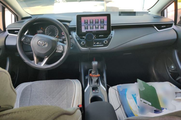 Used Toyota Corolla 2019 1.2T S-CVT GL-i Elite Edition Center Console